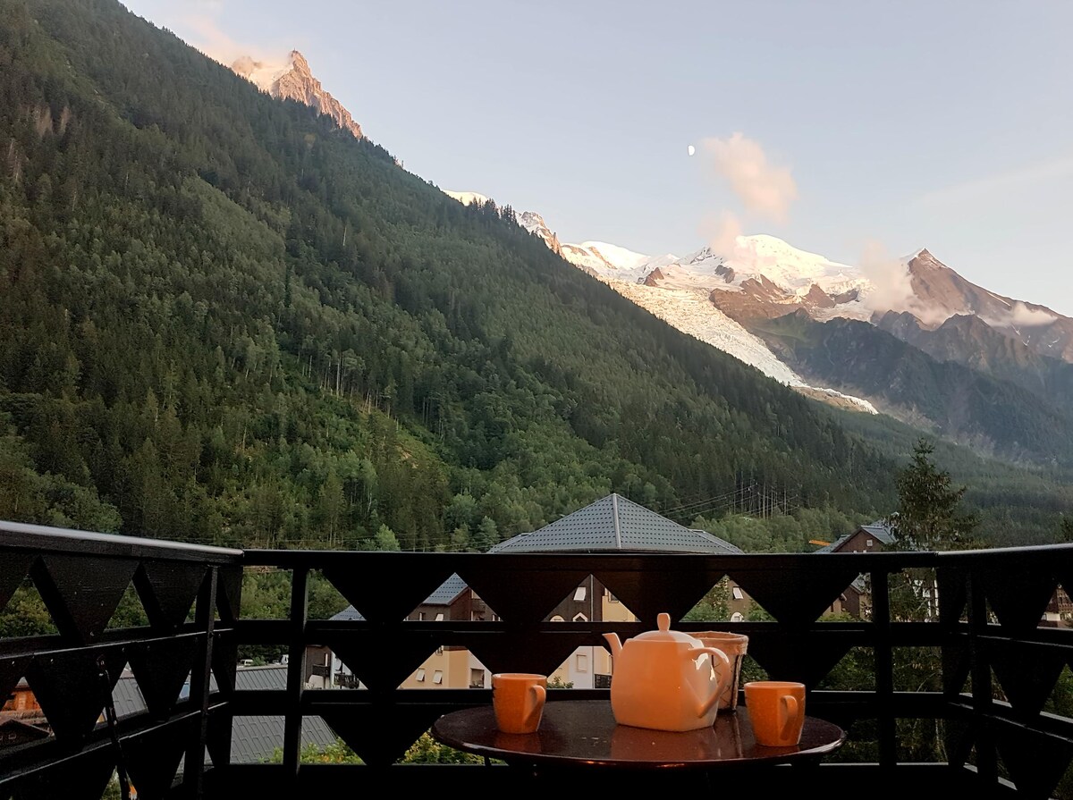 Annonce Airbnb populaire: Spacious and bright duplex in the Chamonix center à Chamonix Mont Blanc