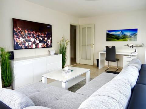 Gem of an apartment on Zürich's unique Gold Coast