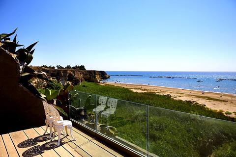 Design, history, sea and relax!