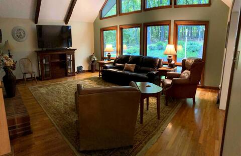Havenwood Chalet - Two King Beds