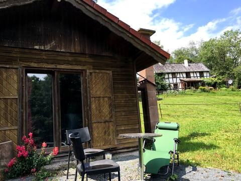 Cottage in a natural location (close to the city)
