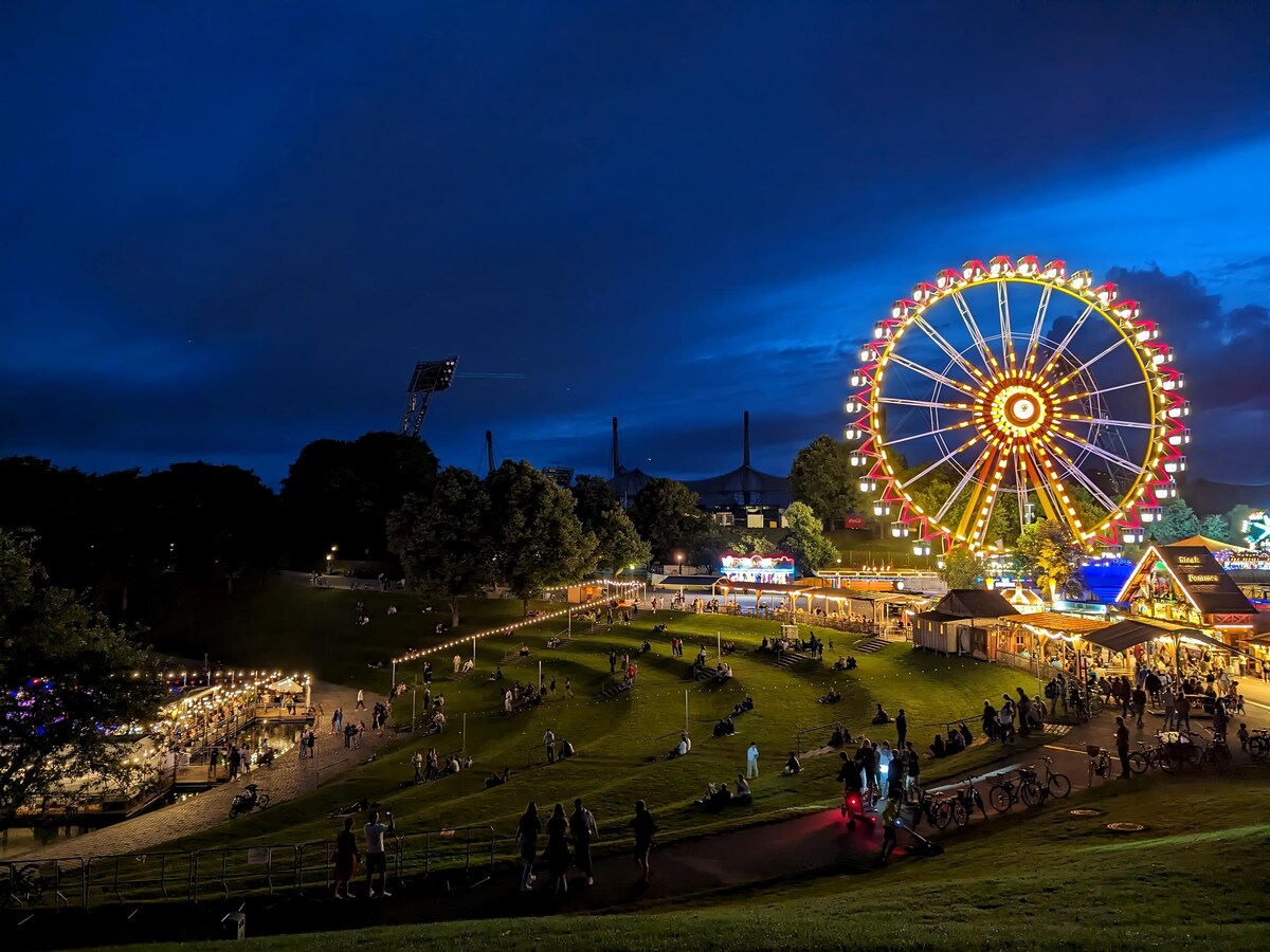 Top performing Airbnb: CityApartment:15min to Marienplatz/Central Station in Am Riesenfeld