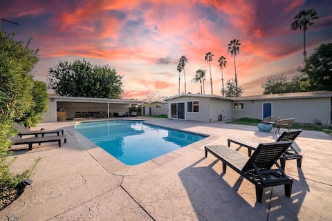 San Diego Lake home 4 Bd/Bath/Pool/Putting/Hot tub