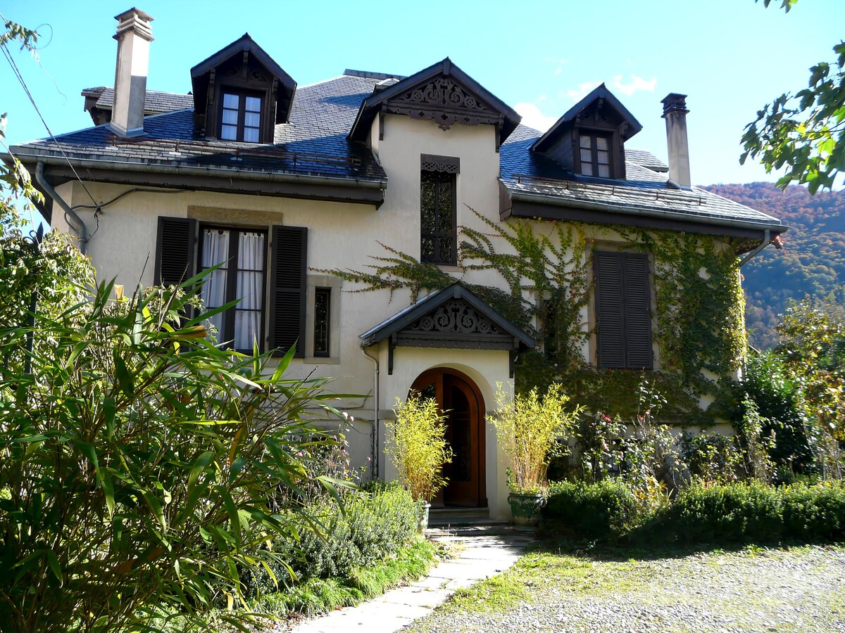 Top Airbnb: Apartment of the Gardens, T2 of 38m2, in Luchon en Bagnères De Luchon