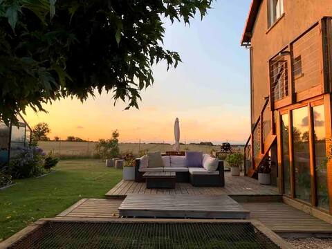 Renovated House/Terrace/Garden