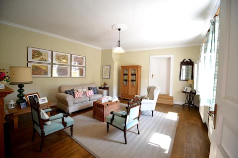 Augustus Apartments - Two Bedroom Suite