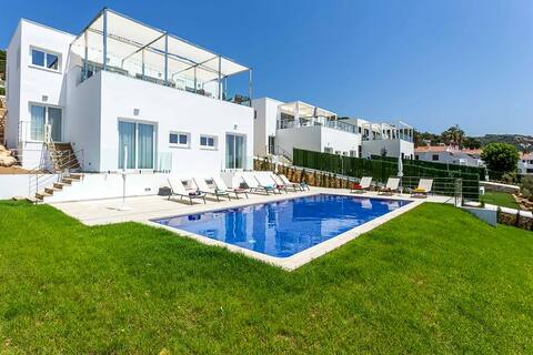 Villa Sunrise ❤️ Seaviews ❤️ Free AC & WiFi