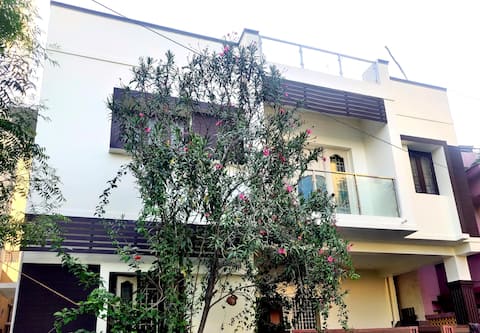 Srusrikar/2BHK@Manapakam DLF L&T/Porur/Miot/Couple