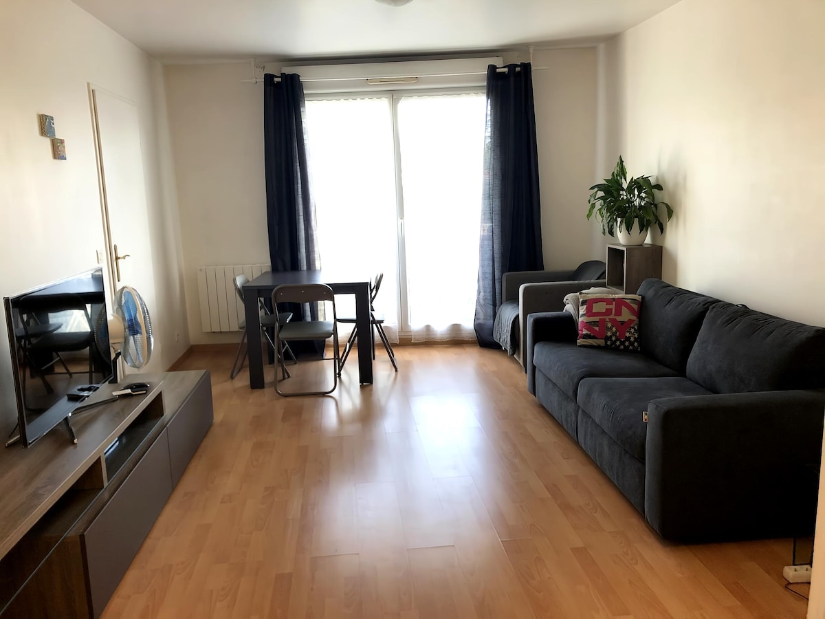 Annuncio Airbnb popolare: Apartment with parking, close to transport a Ivry Sur Seine