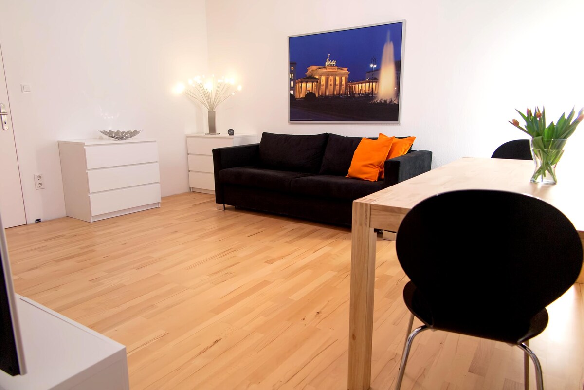 Successful Airbnb property: Berlin Central Studio Apartment in Wilmersdorf