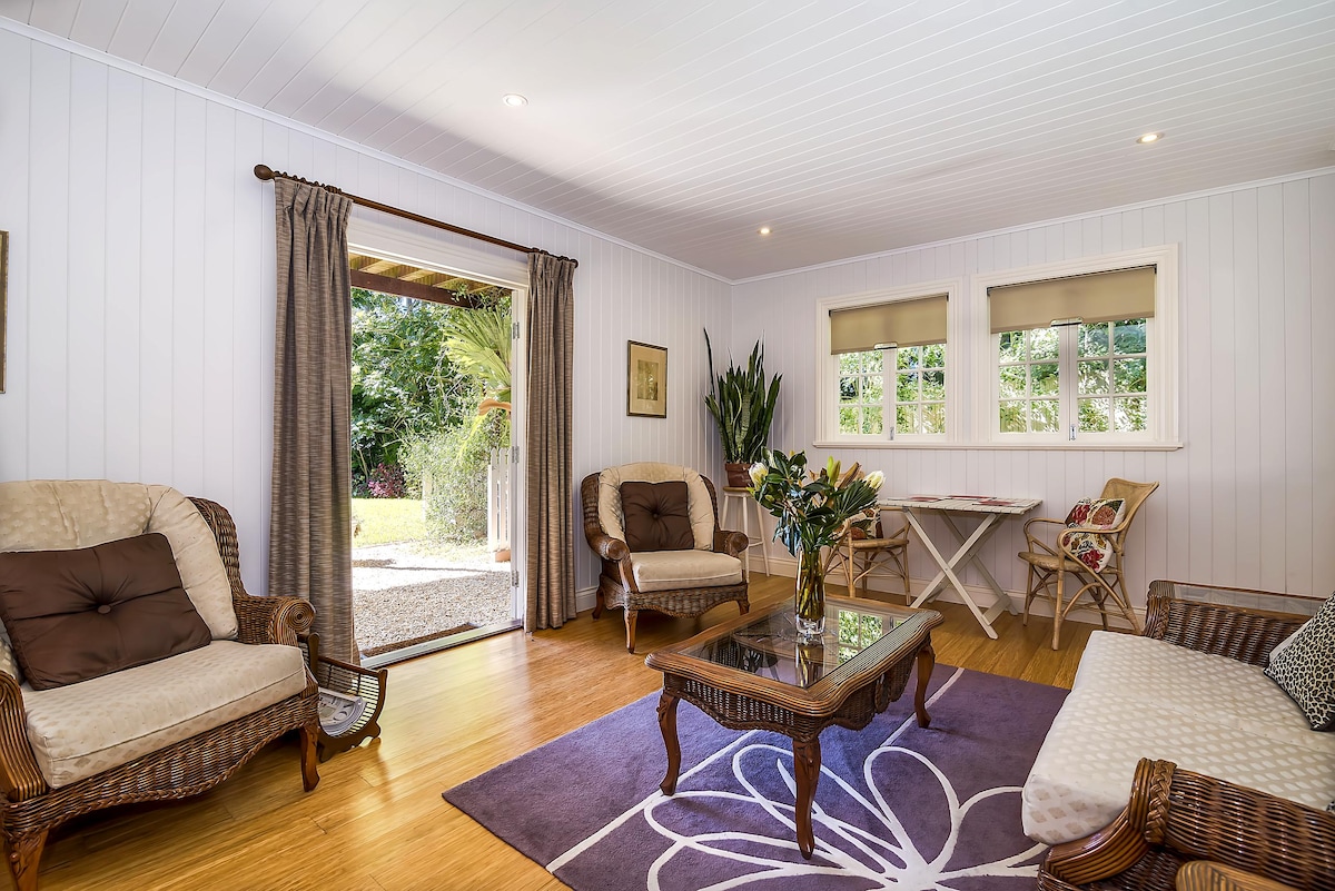 Top Airbnb: White Cedar Apartment in Bangalow