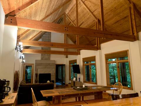 Amazing Lake House