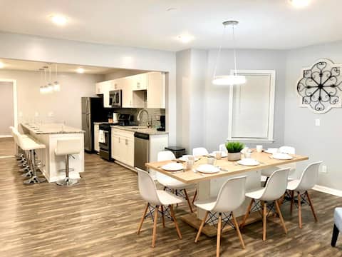 Stunning 5 Bed 2.5 bath single fam Hawley Green
