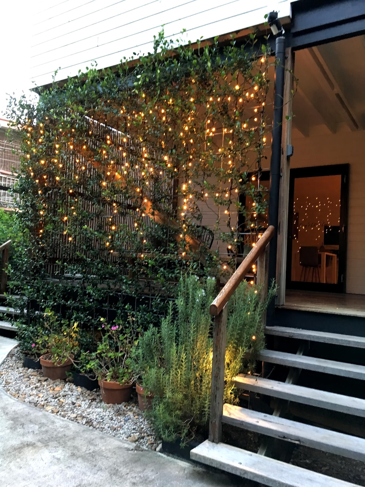 Top performing Airbnb: Lucy's - Private, Almost Hidden in the Green Space in West End