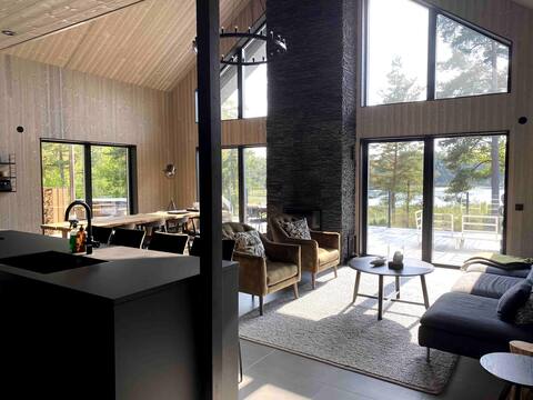 Brand new, modern, private and secluded lake house