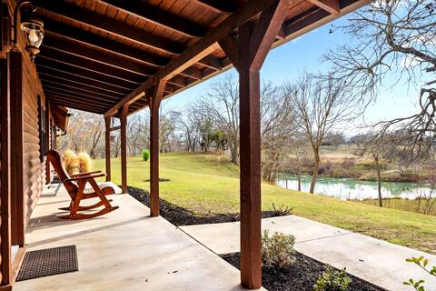 San Marcos Riverfront/Sleeps 18/2 acres