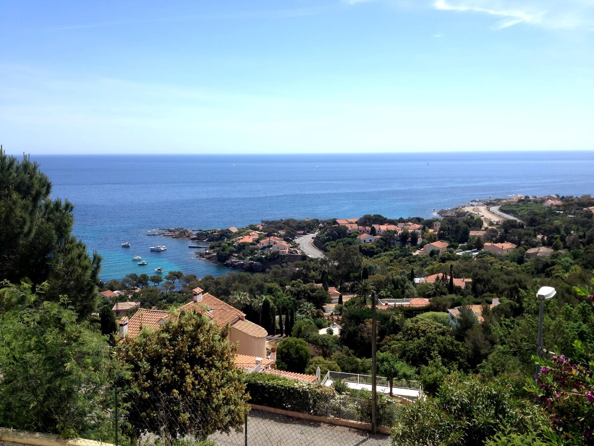 Erfolgreiche Airbnb-Immobilie: Villa aux Issambres, exceptional sea views in Roquebrune Sur Argens