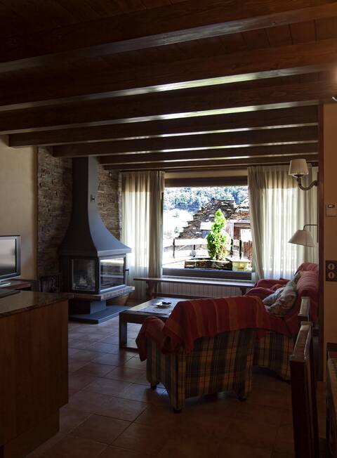 COUNTRY COTTAGE AT THE PYRENEES