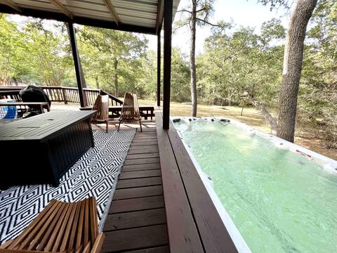 Swim Spa & Billiards in Pineforest! Spacious Home*