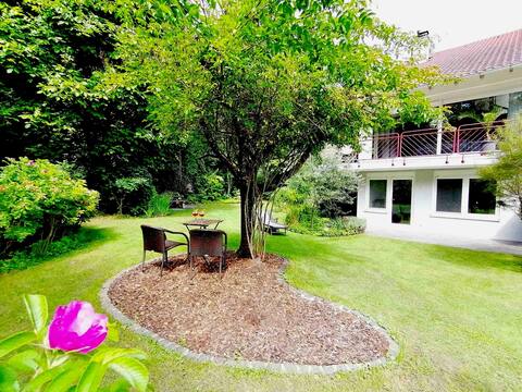 Apartment Waldlusti with large garden by the forest
