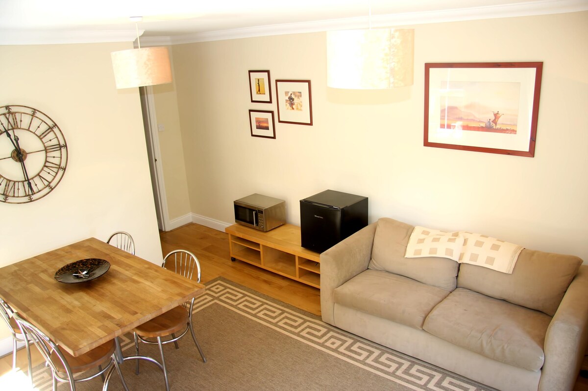 Top Airbnb: Self Contained Annex, Datchet in Windsor And Maidenhead