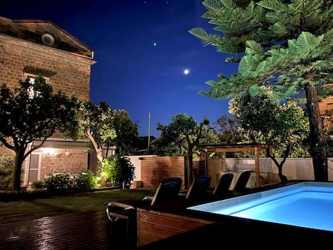 Villa Spring, swimming pool and parking Meta Sorrento