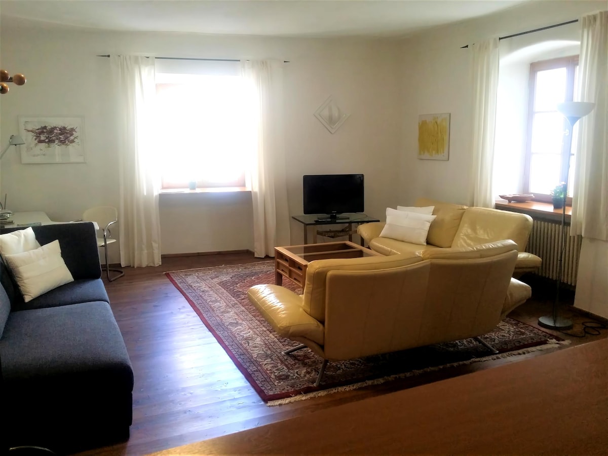 Annuncio Airbnb popolare: Quiet apartment in old town house at the Dreiflußeck a Passau