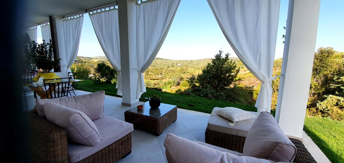 Top performing Airbnb: Infinity Villa Nature (Pink) in Alghero