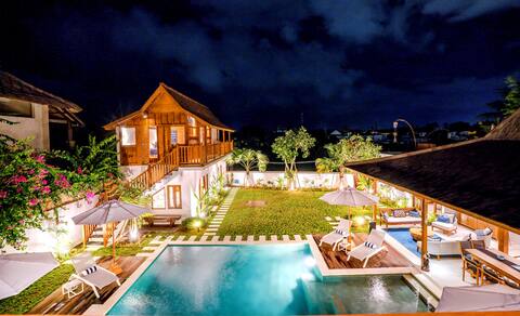 -HOT DEAL- Seminyak BEACH new 6BR VILLA 16Pax