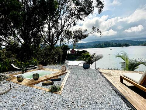 Private luxury Retreat Guatape