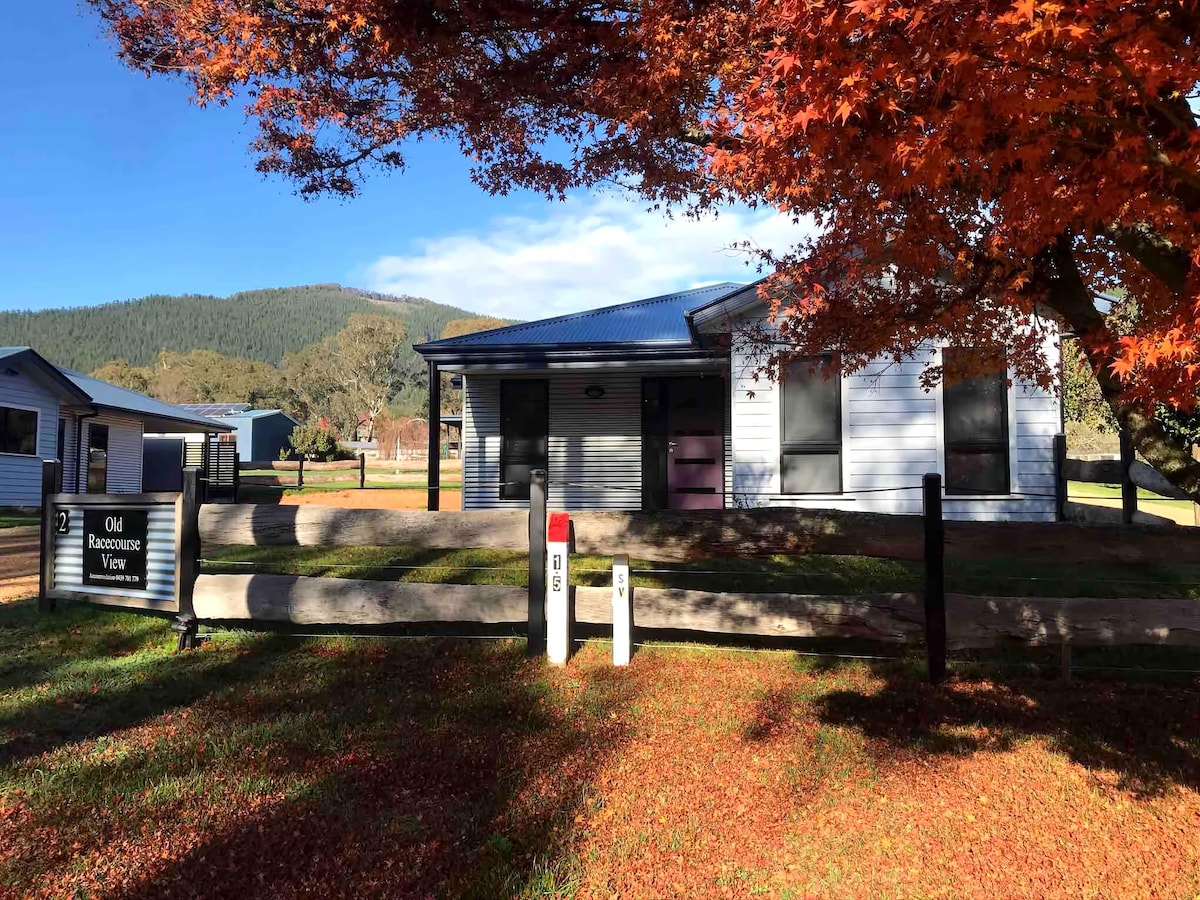 Popular Airbnb listing: Bright Old Racecourse View # 2 in Bright