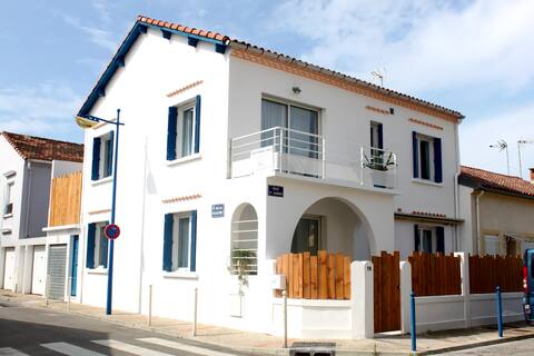 170m villa 150m from the beach