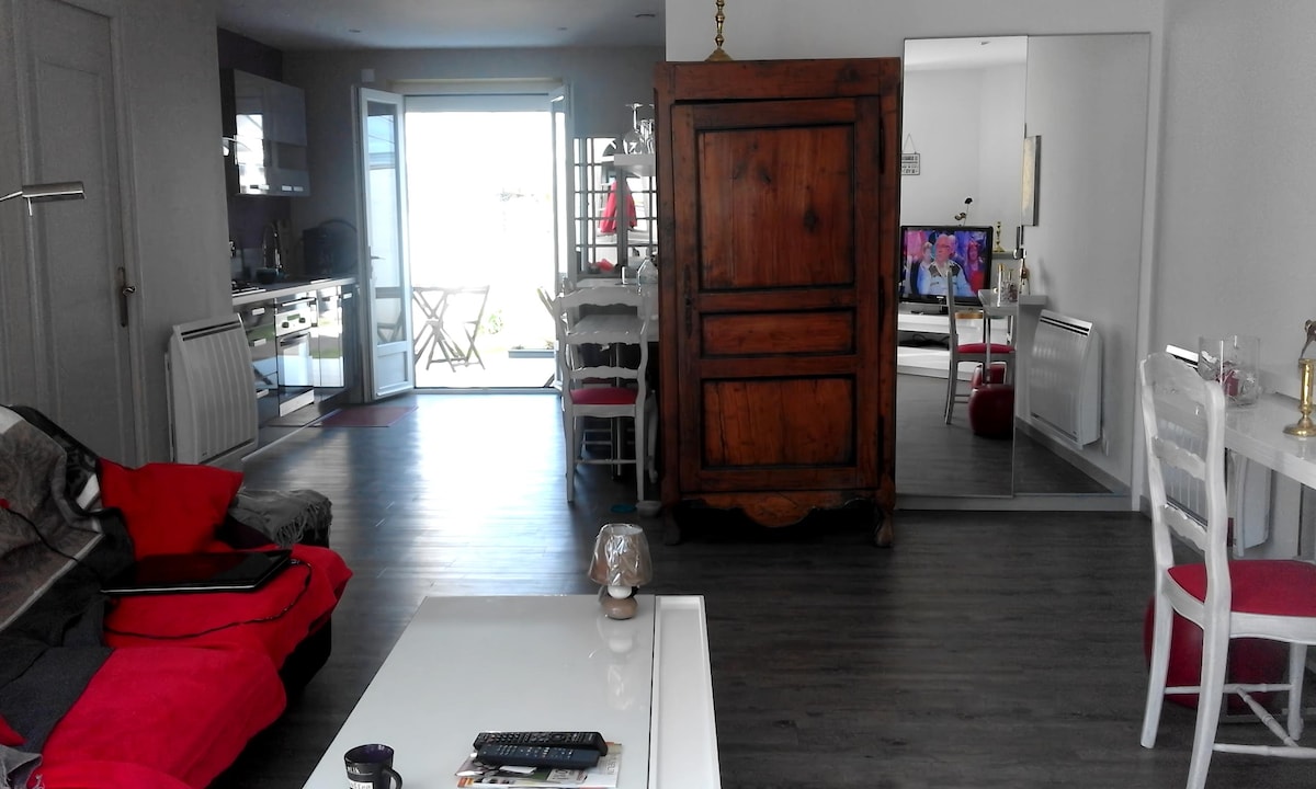 Top Airbnb: échope city center bergerac 5 min all amenities in Bergerac