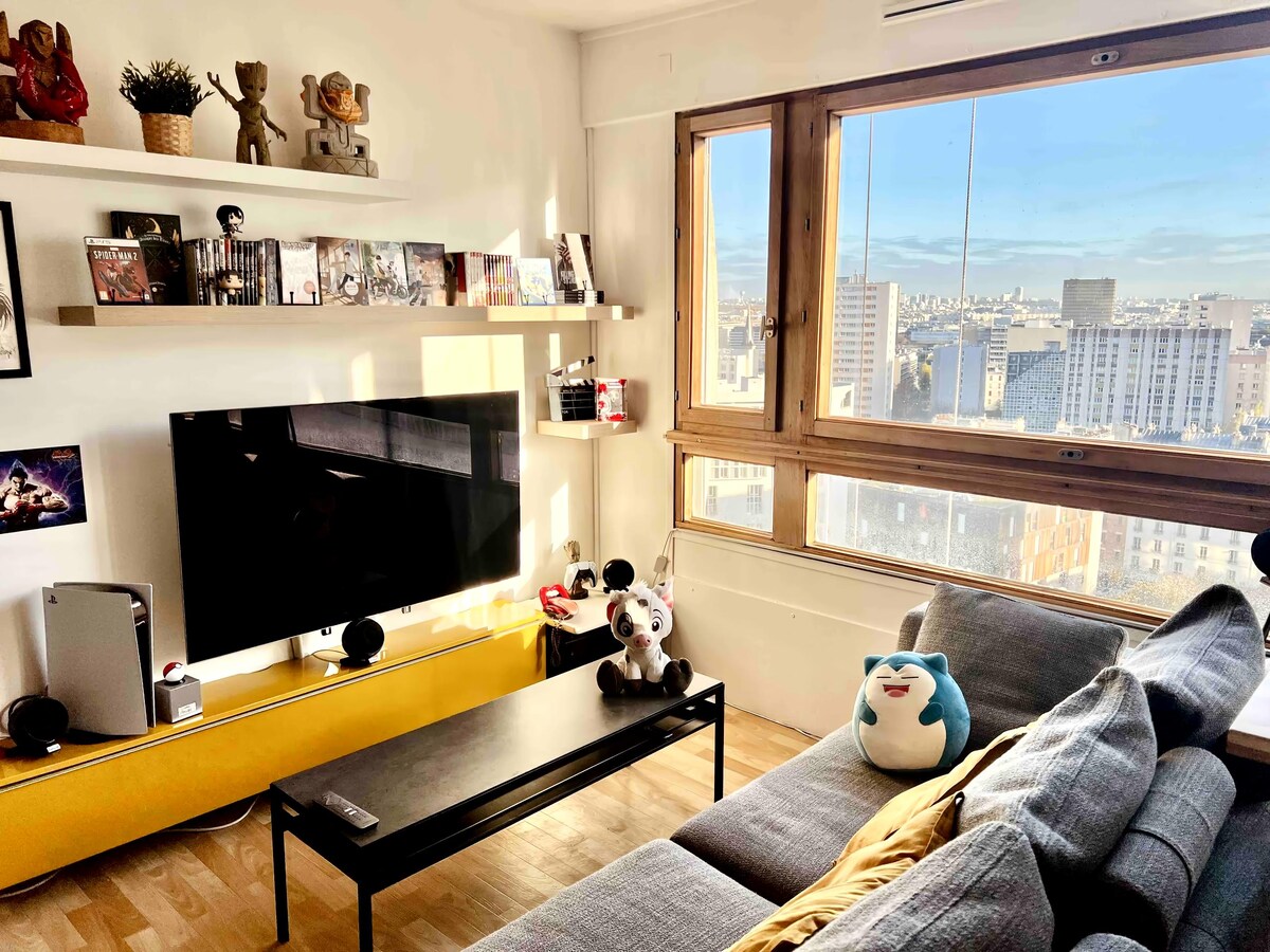 Beliebte Airbnb-Anzeige: Studio with a view (Olympiades M14, 16 min from Orly) in Paris 13e Arrondissement