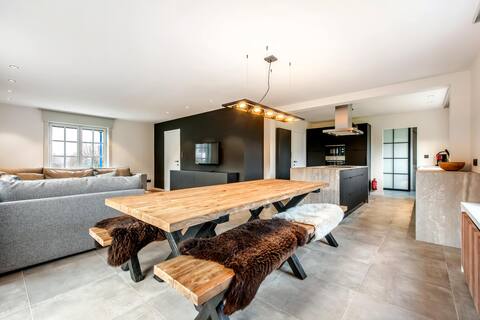 Villa Amelie -- Modern villa @ the beach w. garden