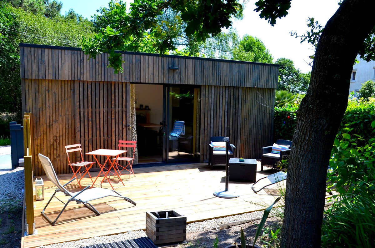 Annonce Airbnb populaire: Independent garden studio "La Petite Garenne" à Erquy