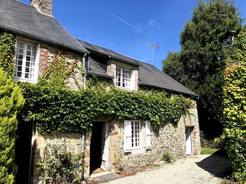 Charming cottage on the edge of the Golf
- Sea by bike
