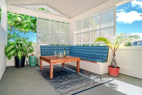 Bright airy apartment short walk from Crane Beach