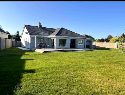 Luxurious bungalow in Kildare