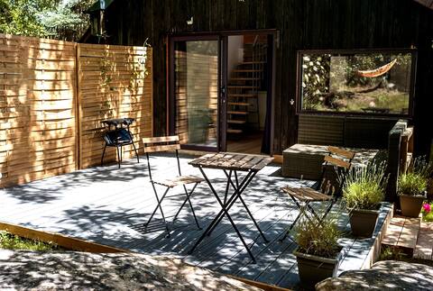 Cottage in the heart of the Fontainebleau forest.
