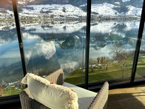 Villa Wilen: Top views. Lakeside. Luxury. Popular.