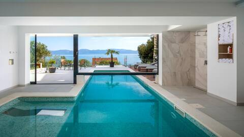 Villa Blue Moon