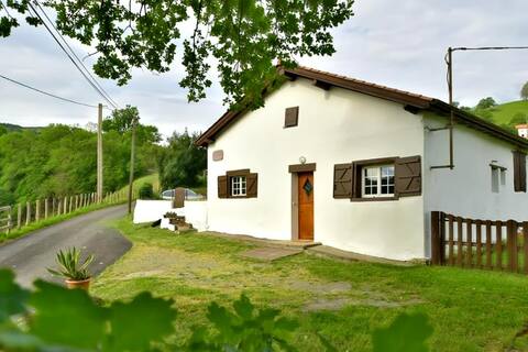 1460 chemin ezkanda 64220 uhart cize