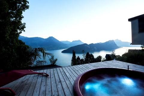 Idyllic mountain house with hottub and garden