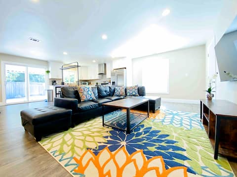 Spacious 3B Home: Prime Location