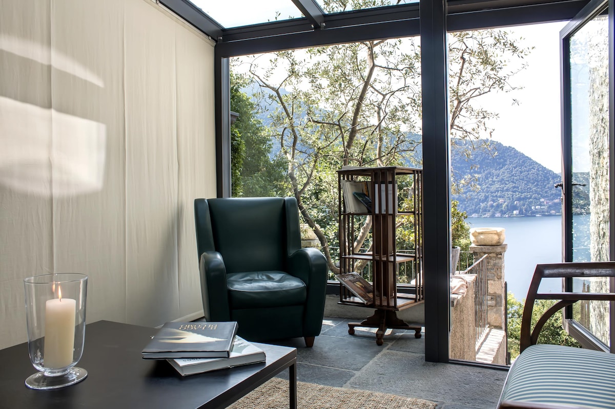 Airbnb performant: Toldino House 4 min. by car to lake à Cernobbio