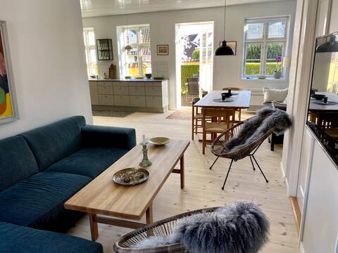 Lovely holiday apartment in the middle of Svaneke for rent