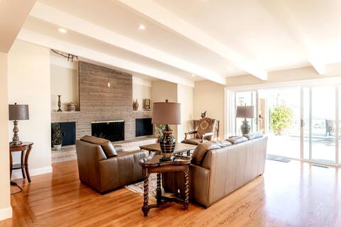 Cozy, Spacious Villa with Private Pool & Bay View!