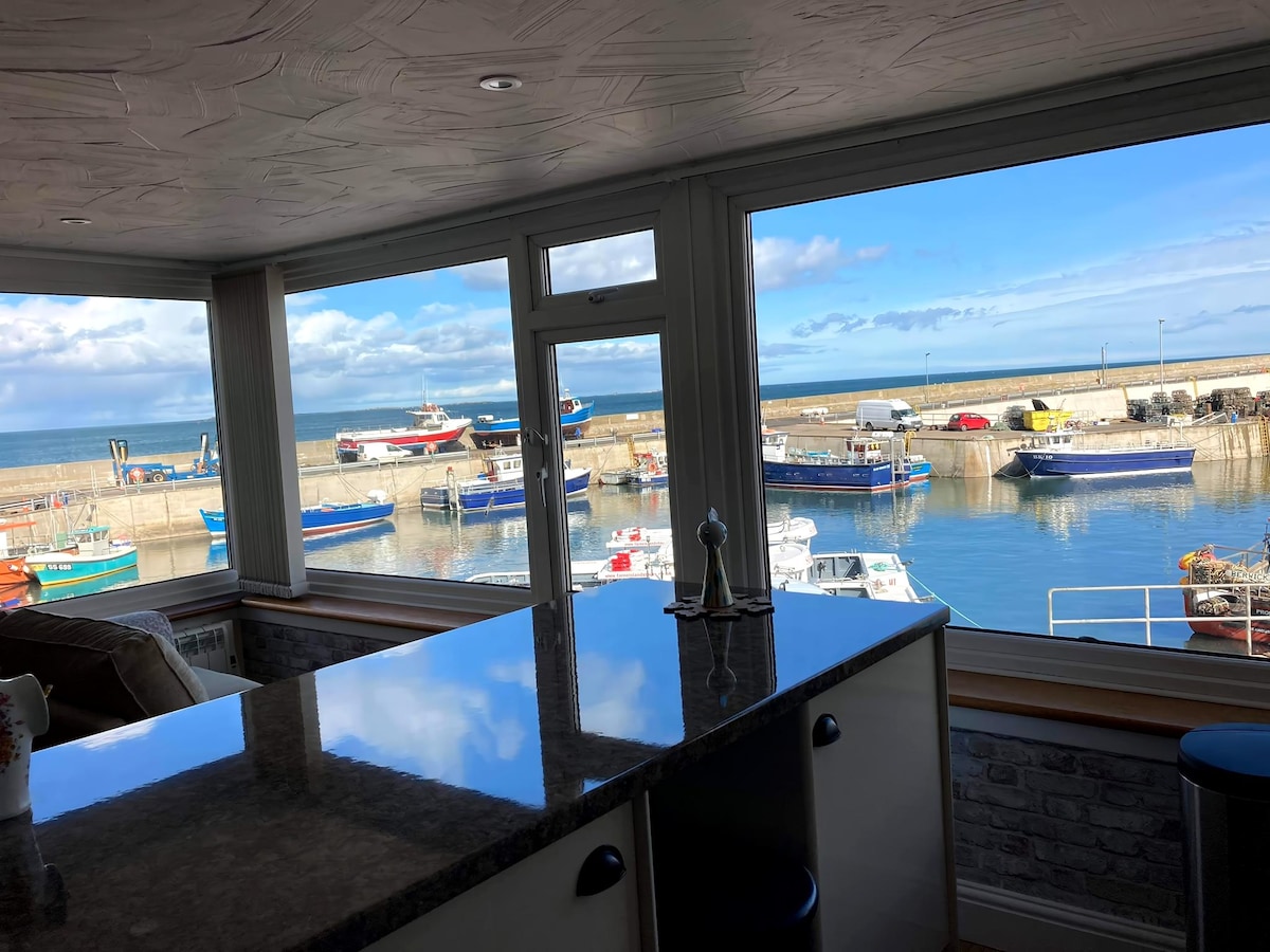 Popular Airbnb listing: Abaft Cottage in North Sunderland