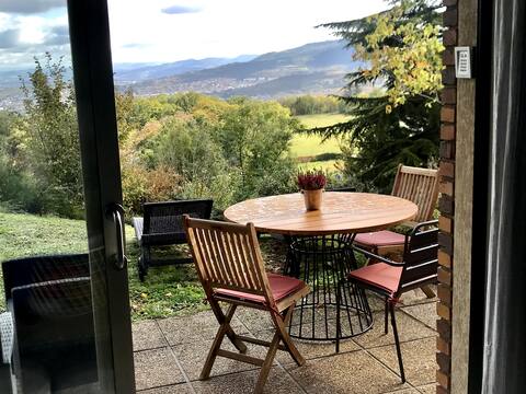 Loft  55m2, garden, view, parking, self check-in
